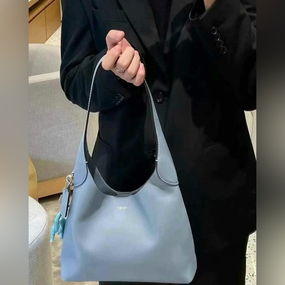 NWT Coach Brooklyn 28 Shoulder Bag - Picture 16 of 16